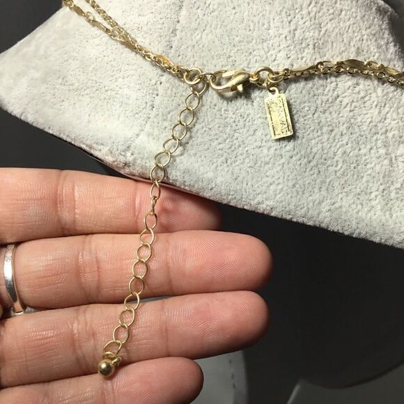 Canvas Ainsley Layered Moon Necklace (G2) - Picture 6 of 7